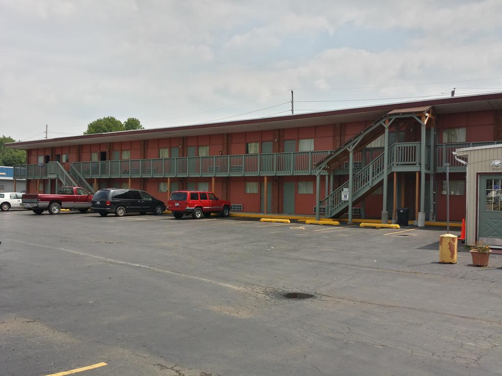 Trailway Motel - Fairview Heights Εξωτερικό φωτογραφία